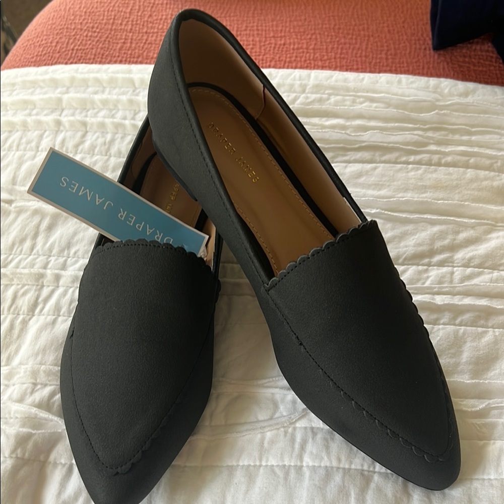 Draper James Black Flats Minimalist Design